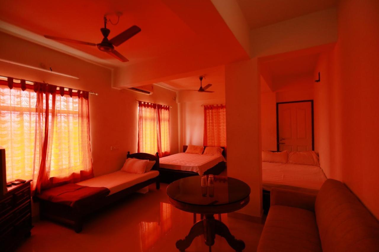Arackal Tourist Home Tripunithura Exteriör bild