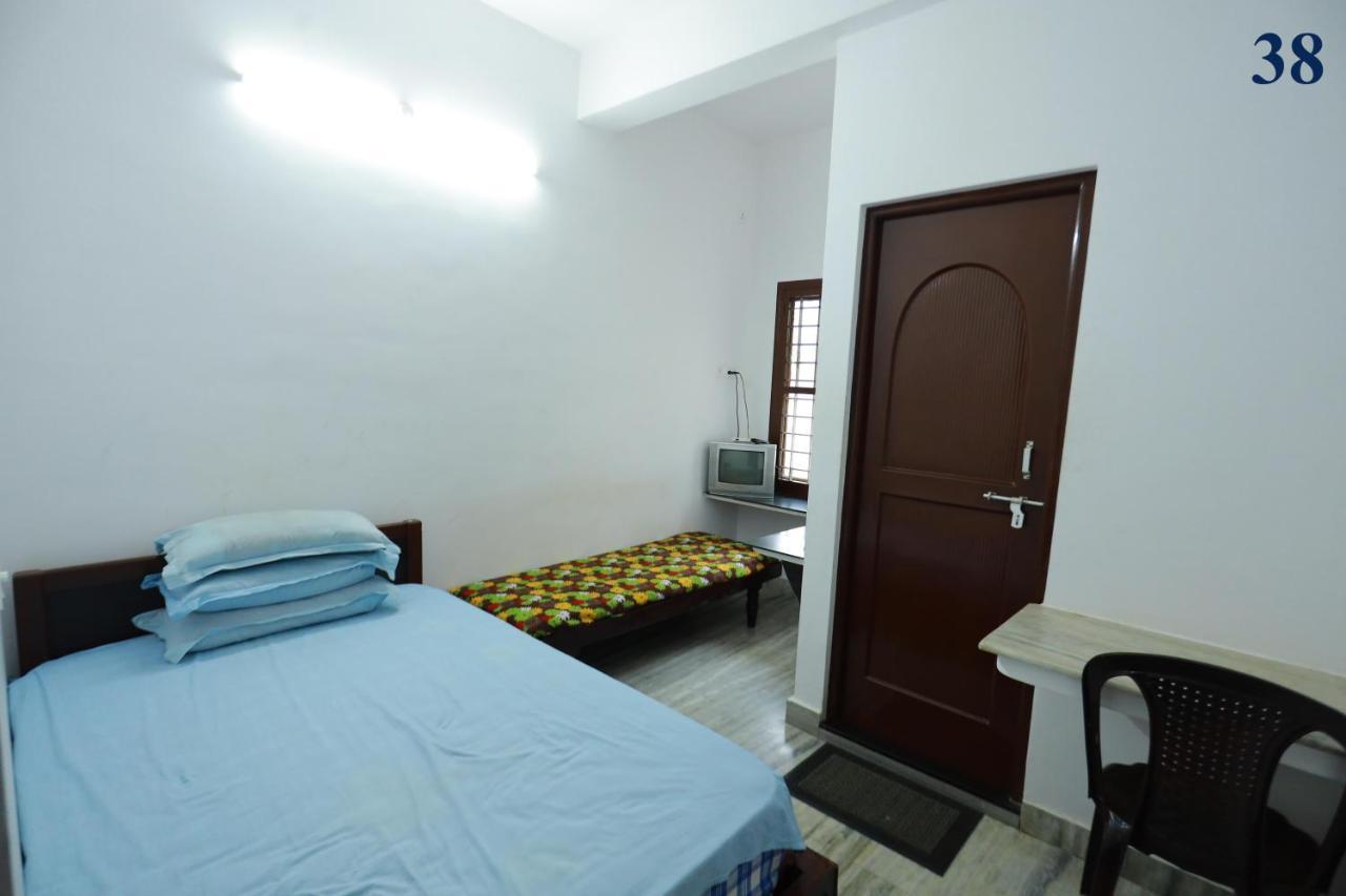 Arackal Tourist Home Tripunithura Exteriör bild