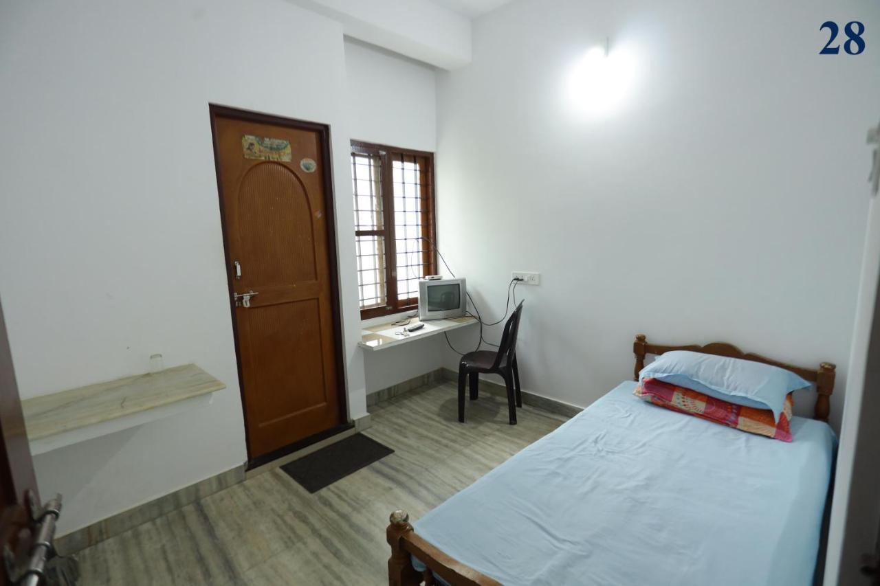Arackal Tourist Home Tripunithura Exteriör bild