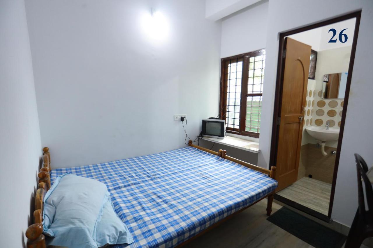 Arackal Tourist Home Tripunithura Exteriör bild