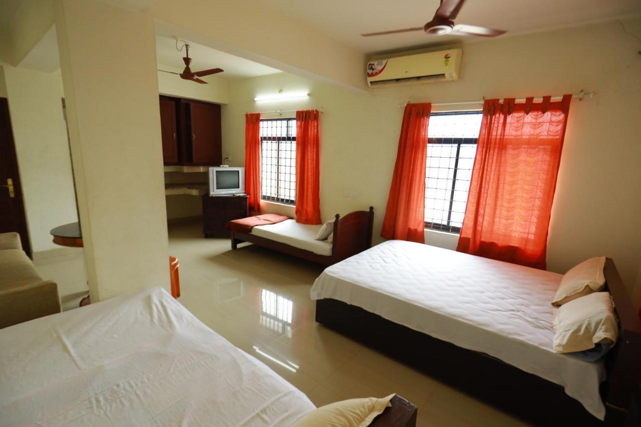 Arackal Tourist Home Tripunithura Exteriör bild
